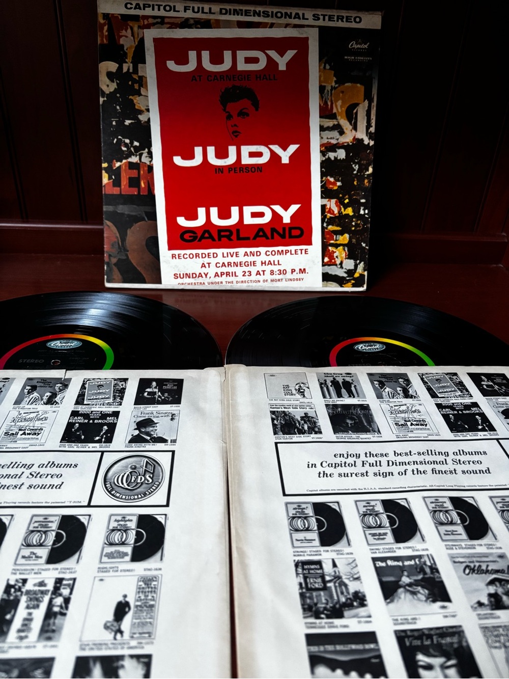 VINYL RECORD LP JUDY GARLAND JUDY AT CARNEGIE HALL JUDY IN PERSON
